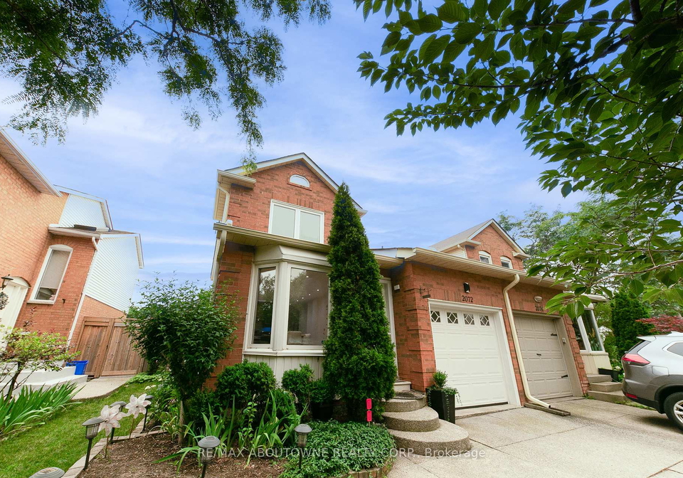 2072-glenada-crescent-oakville-ontario-w13574922