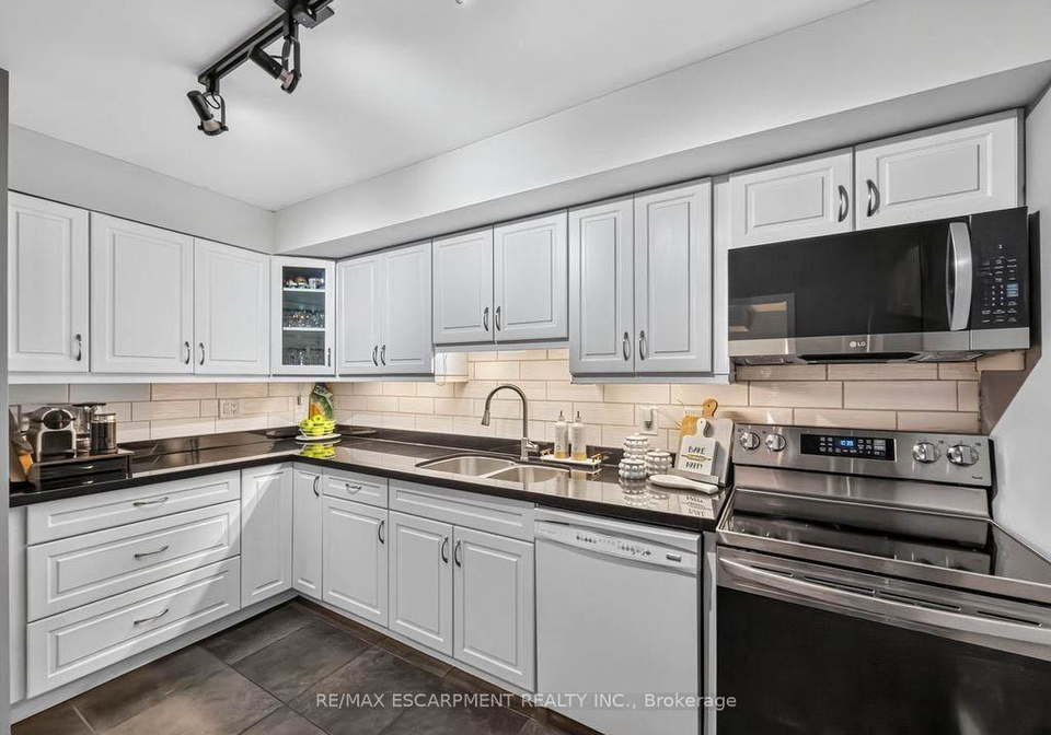 2-valhalla-inn-road-toronto-etobicoke-ontario-w13574932