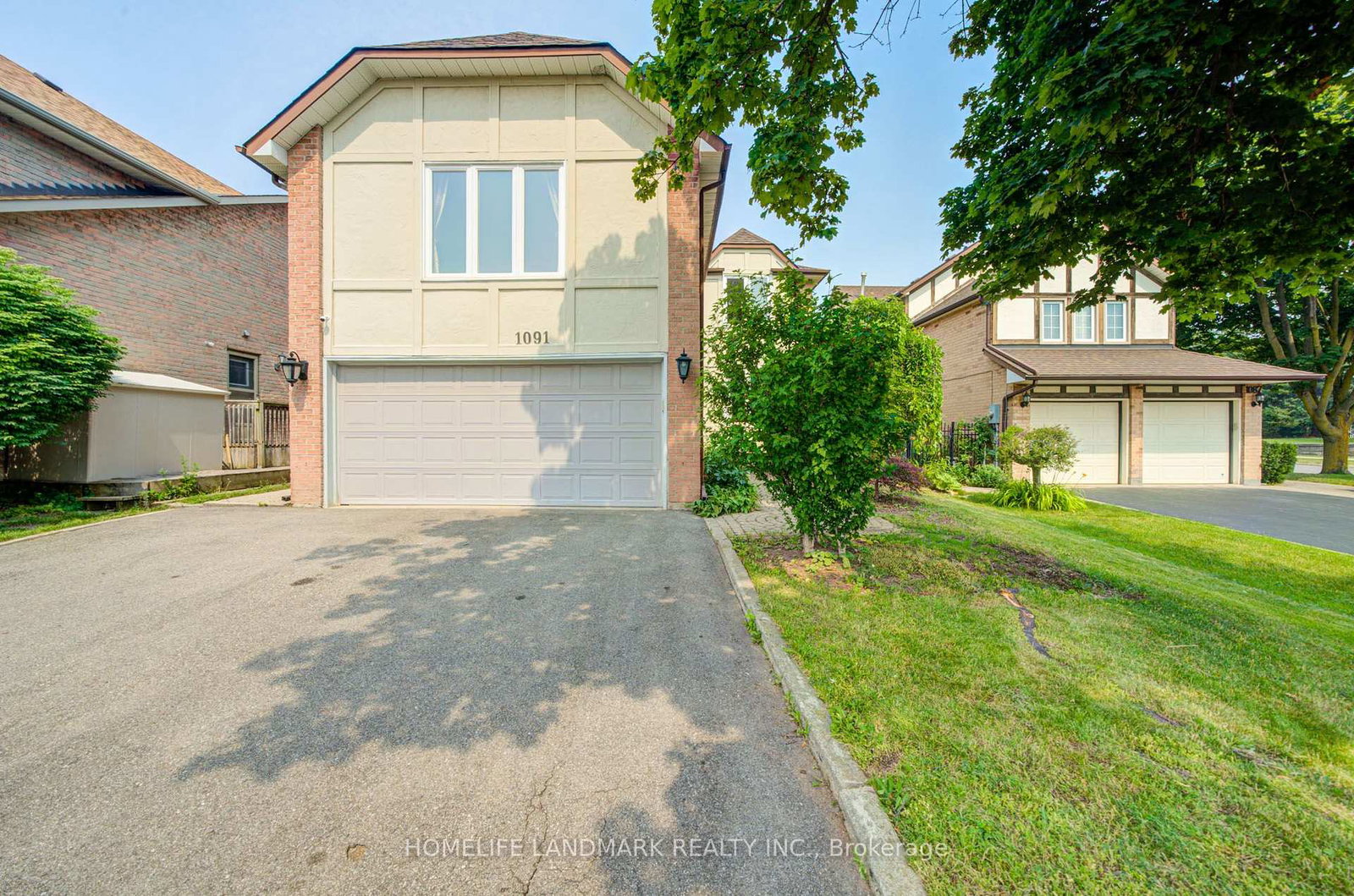 1091-queens-avenue-oakville-ontario-w13575020