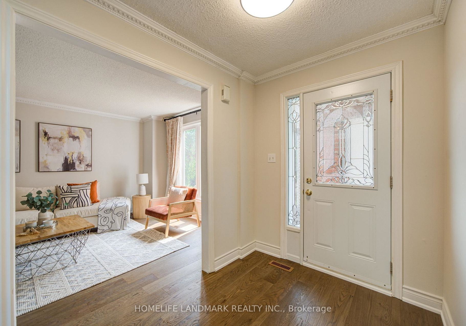 1091-queens-avenue-oakville-ontario-w13575020