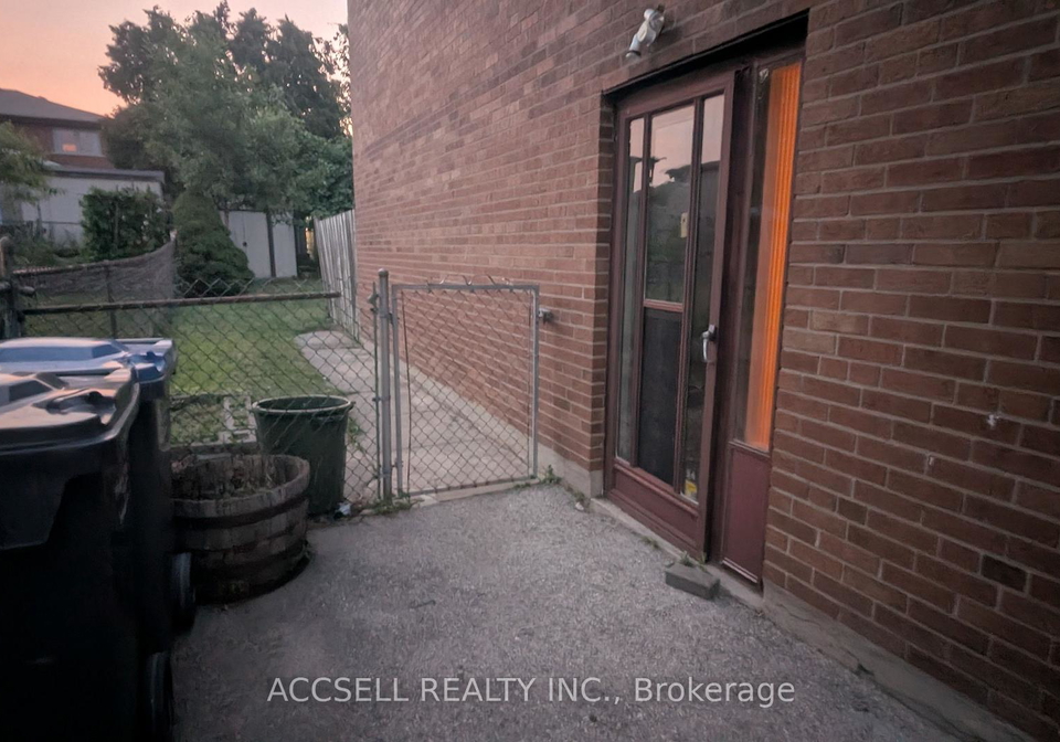 1055-claredale-road-mississauga-ontario-w13575078