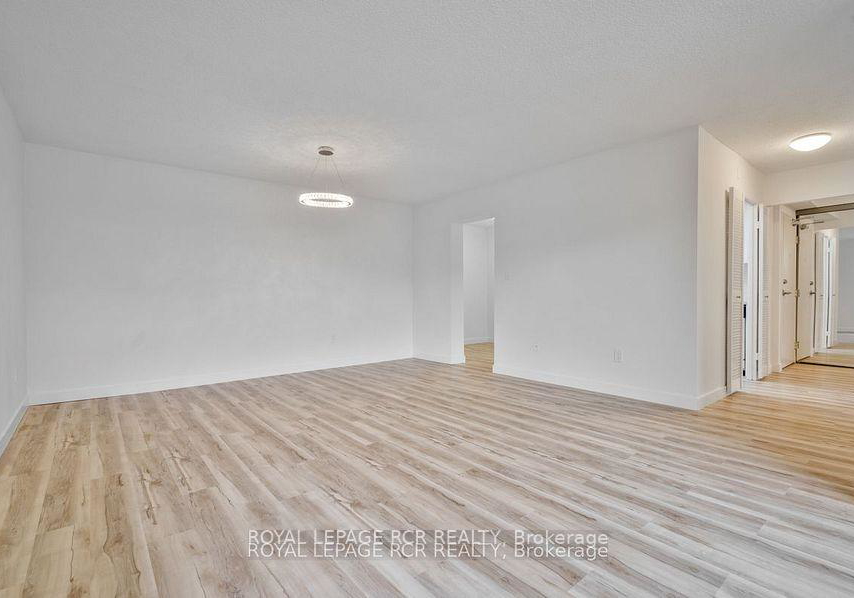 1535-lakeshore-road-e-mississauga-ontario-w13575448