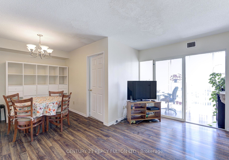 285-enfield-place-mississauga-ontario-w13575450
