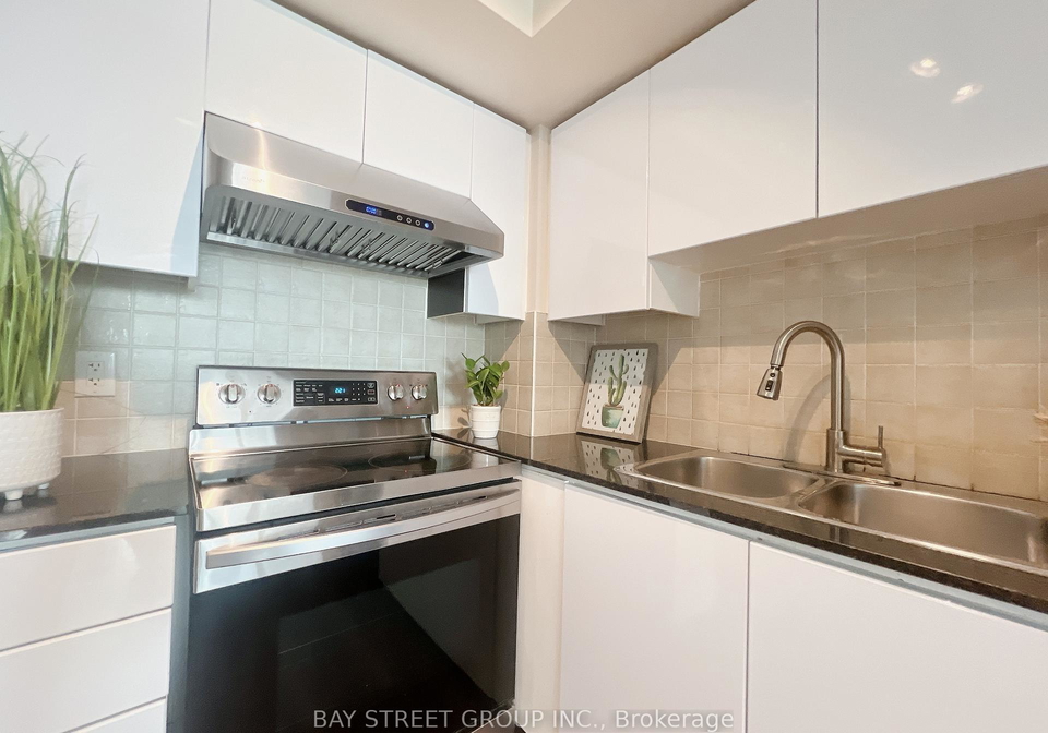 25-viking-lane-toronto-etobicoke-ontario-w13575834