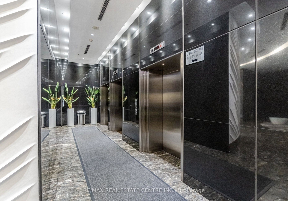50-absolute-avenue-mississauga-ontario-w13575838