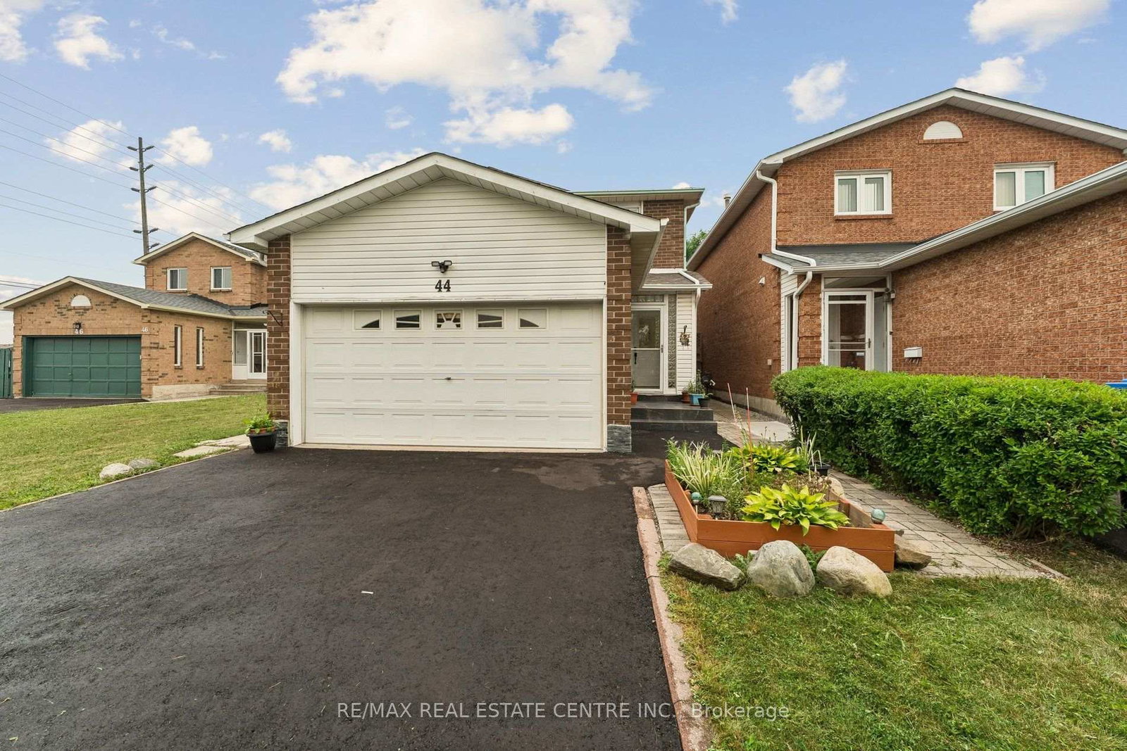 44-adam-street-brampton-ontario-w13575998