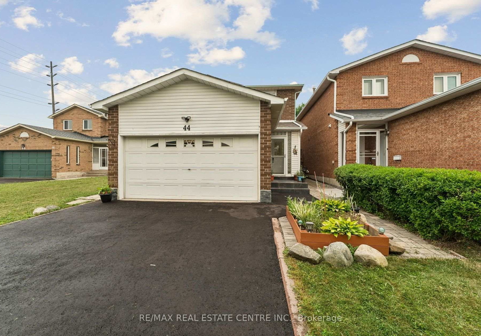 44-adam-street-brampton-ontario-w13575998