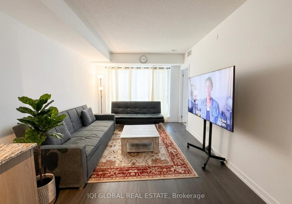 4010-eglinton-avenue-w-toronto-etobicoke-ontario-w13576040