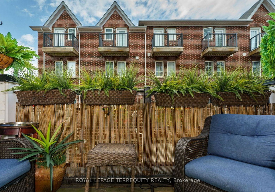 101-the-queensway-toronto-toronto-ontario-w13576220