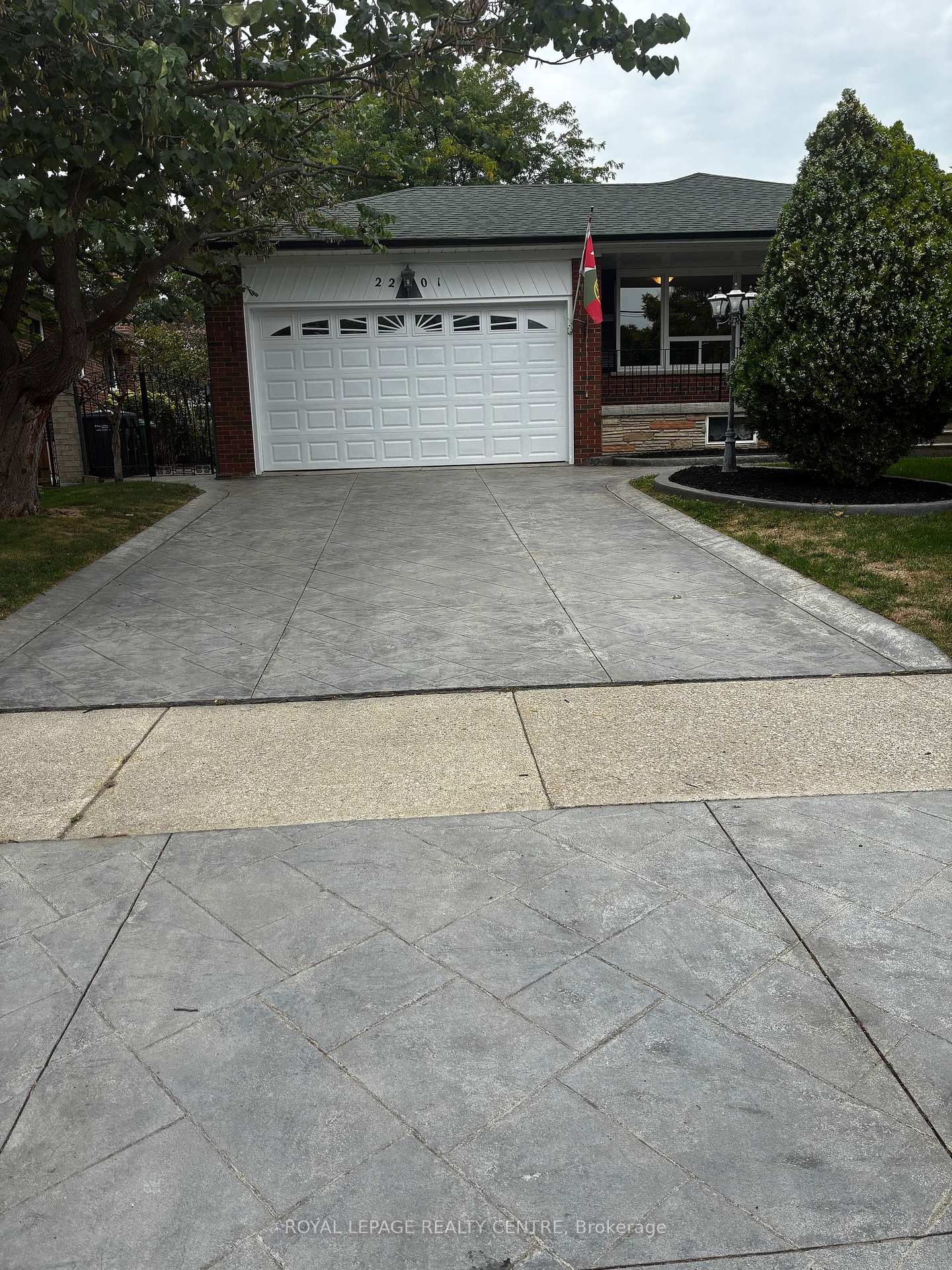 2201-cliff-road-mississauga-ontario-w13576334