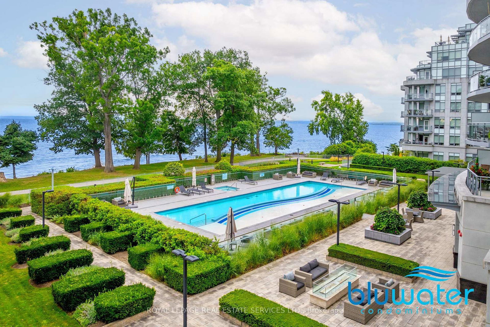 3500-lakeshore-road-w-oakville-ontario-w13576404