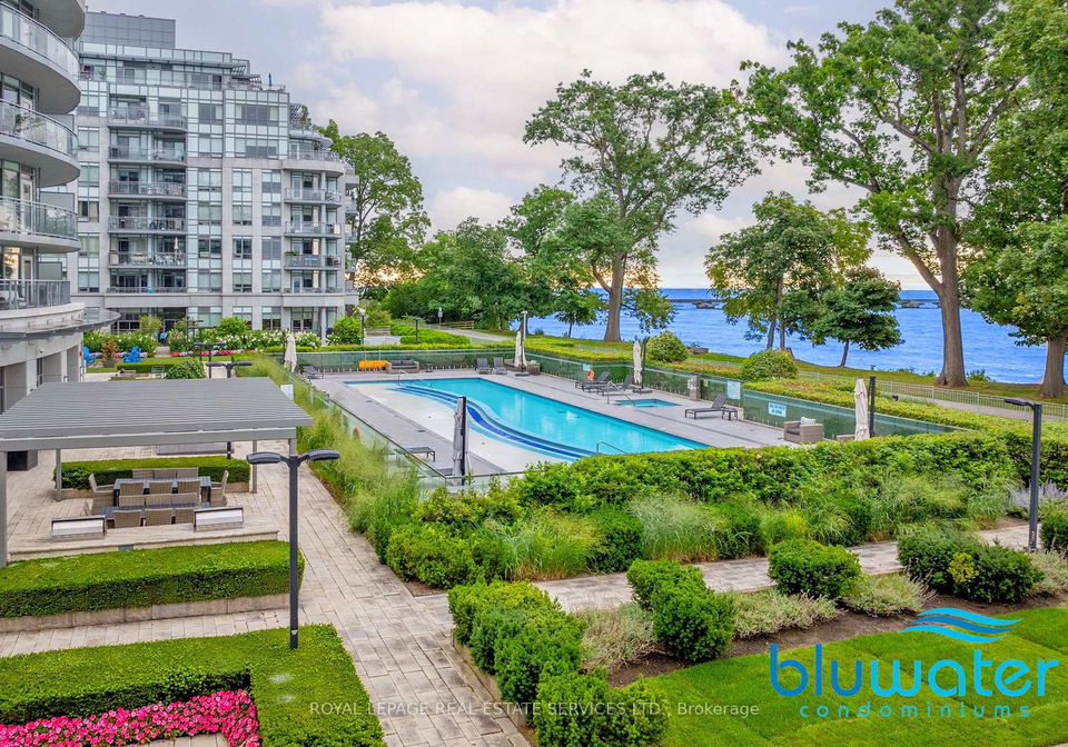 3500-lakeshore-road-w-oakville-ontario-w13576404