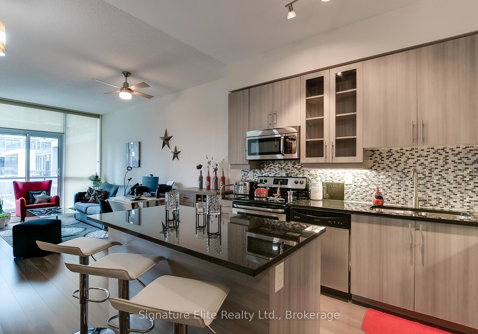 1185-the-queensway-toronto-etobicoke-ontario-w13576468