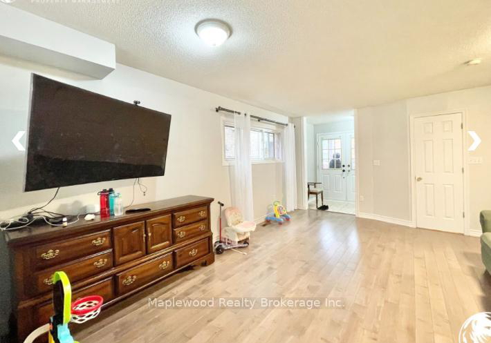 7028-black-walnut-trail-mississauga-ontario-w13576608