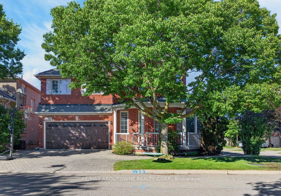 2201-lapsley-crescent-oakville-ontario-w13576610