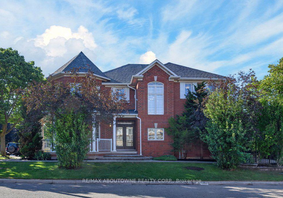 2201-lapsley-crescent-oakville-ontario-w13576610