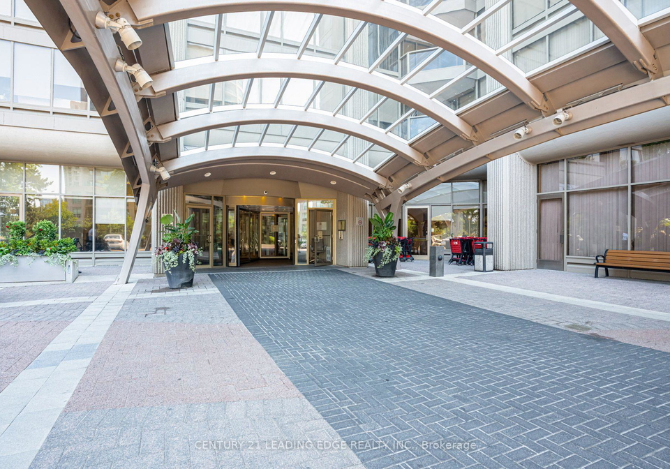 2045-lake-shore-boulevard-w-toronto-etobicoke-ontario-w13576630