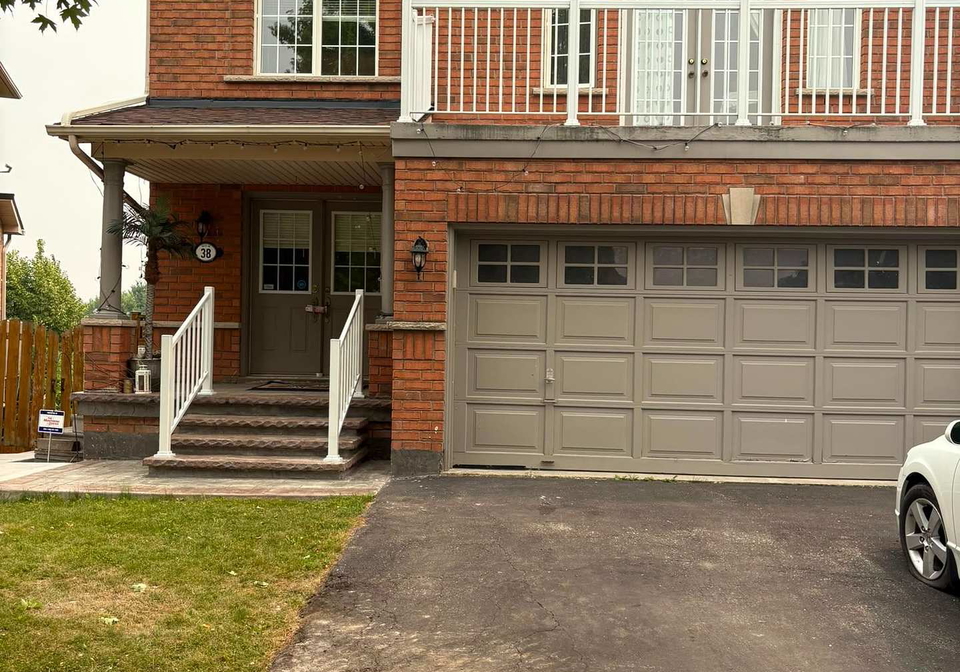 38-dells-crescent-brampton-ontario-w13577090