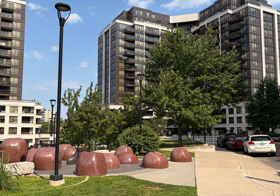 1060-sheppard-avenue-w-toronto-york-ontario-w13577152