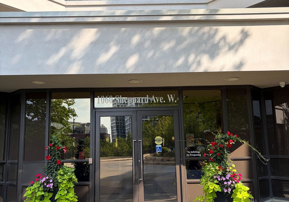 1060-sheppard-avenue-w-toronto-york-ontario-w13577152