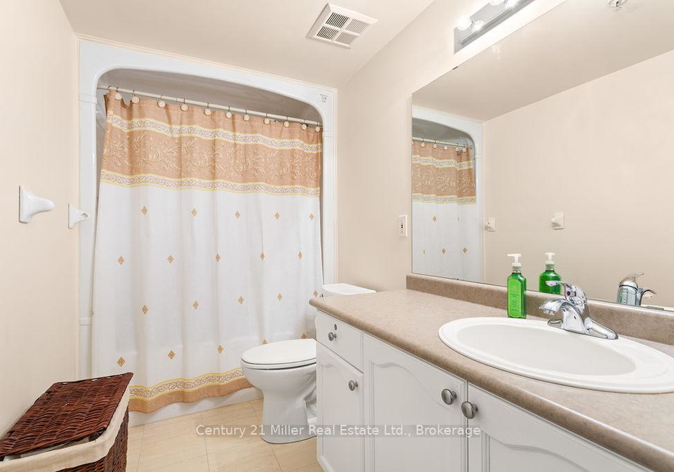 1450-bishops-gate-oakville-ontario-w13577220