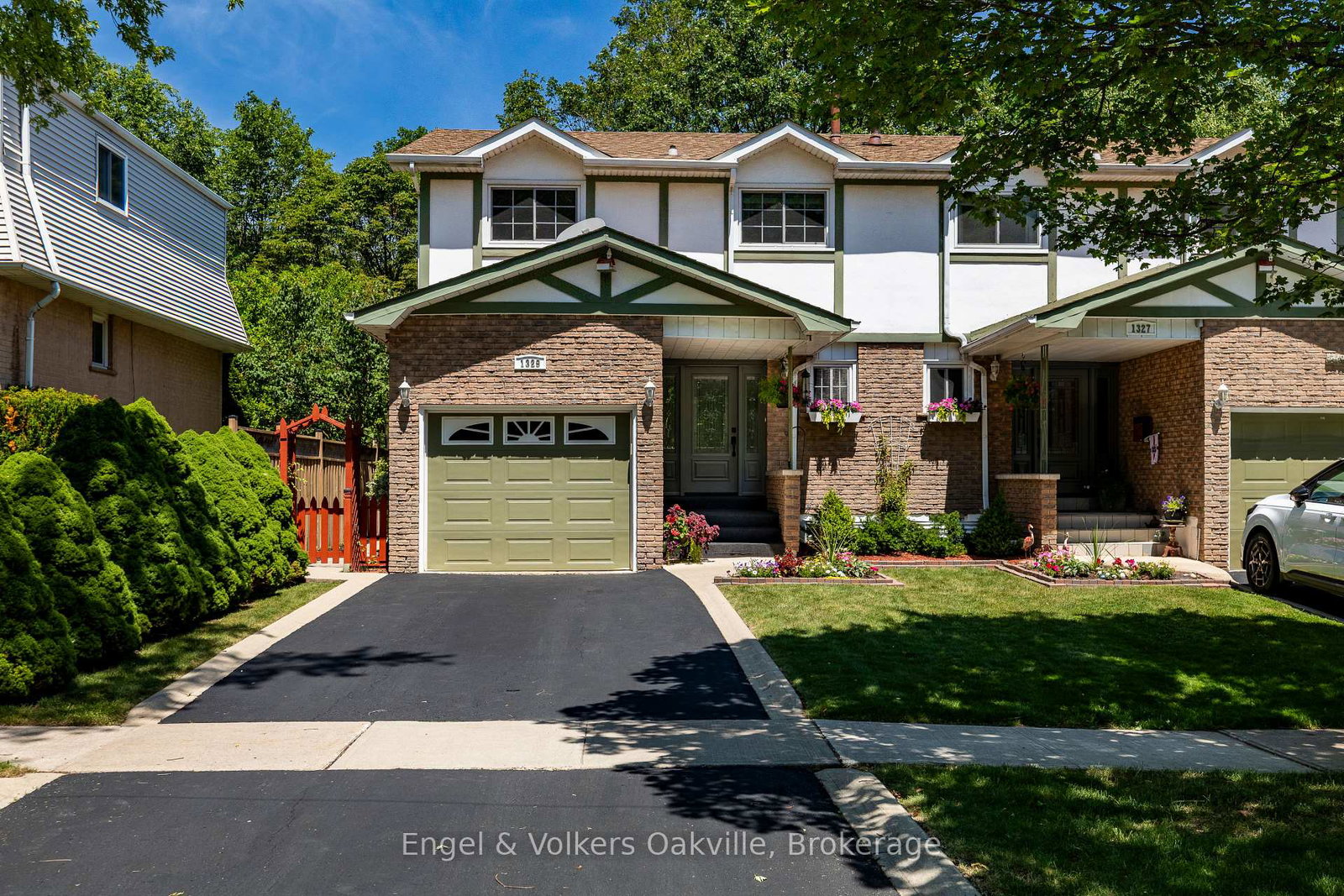 1329-white-oaks-boulevard-oakville-ontario-w13577464
