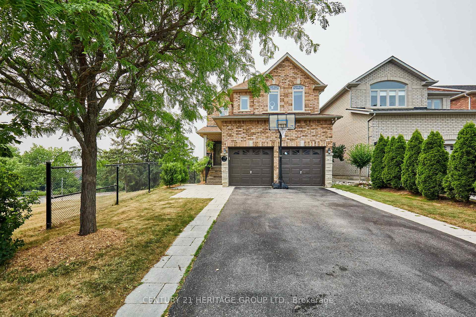 17-shangrila-terrace-caledon-ontario-w13577488