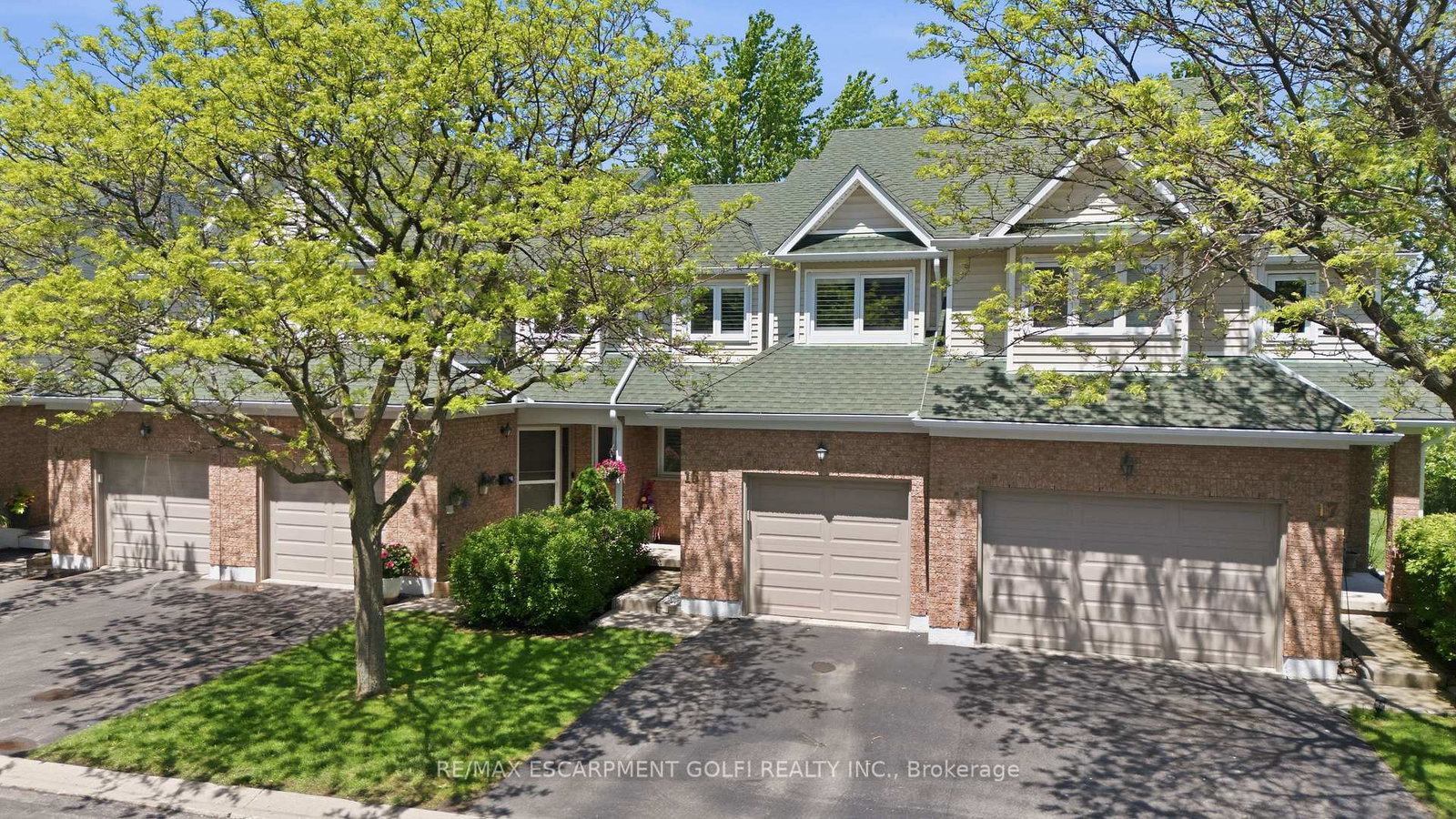 2215-cleaver-avenue-burlington-ontario-w13577638