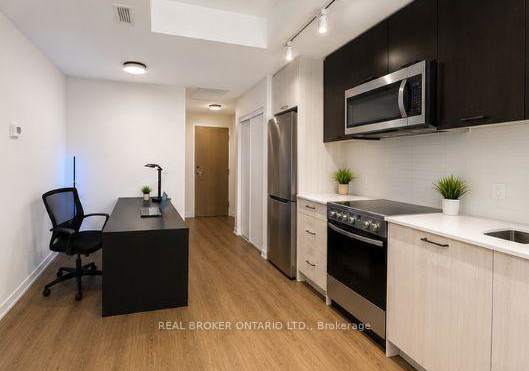 2300-st-claire-avenue-w-toronto-toronto-ontario-w13577854