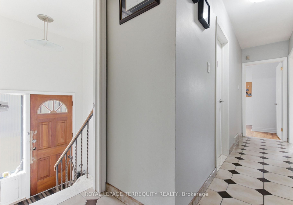 21-buckland-road-toronto-york-ontario-w13577868