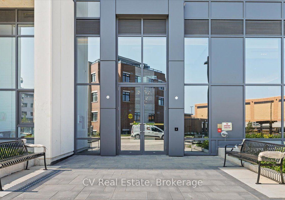 1063-douglas-mccurdy-common-mississauga-ontario-w13577996