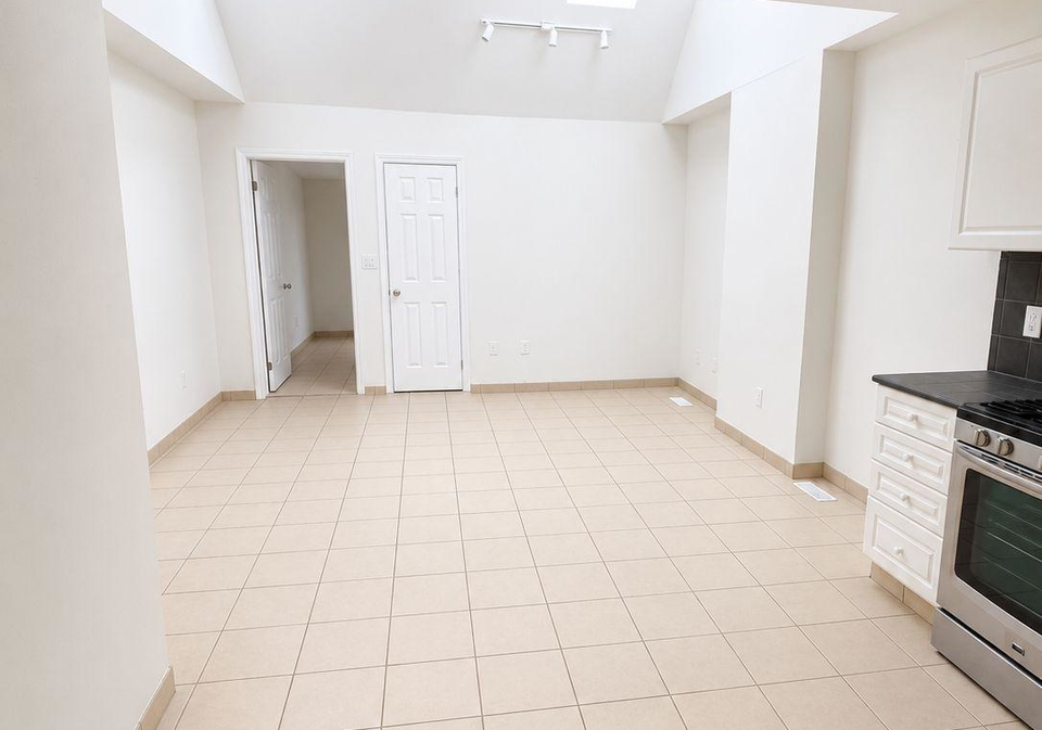 1136-dufferin-street-toronto-toronto-ontario-w13578252