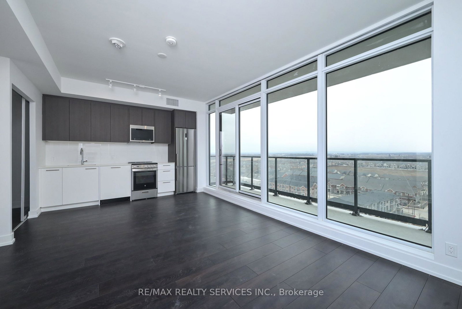 225-veterans-drive-brampton-ontario-w13578384