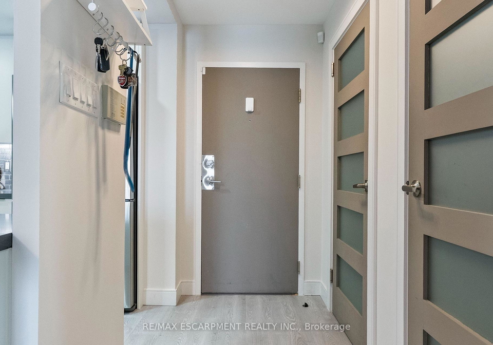 1155-bough-beeches-boulevard-mississauga-ontario-w13578390