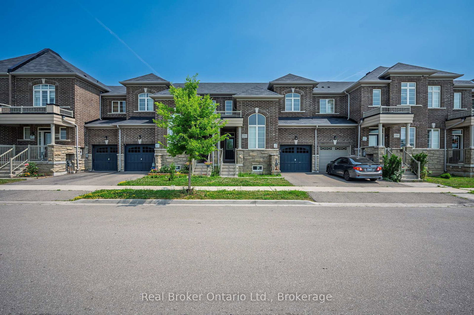 1593-chretien-street-milton-ontario-w13578438
