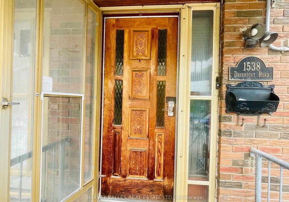 1538-davenport-road-toronto-toronto-ontario-w13578550