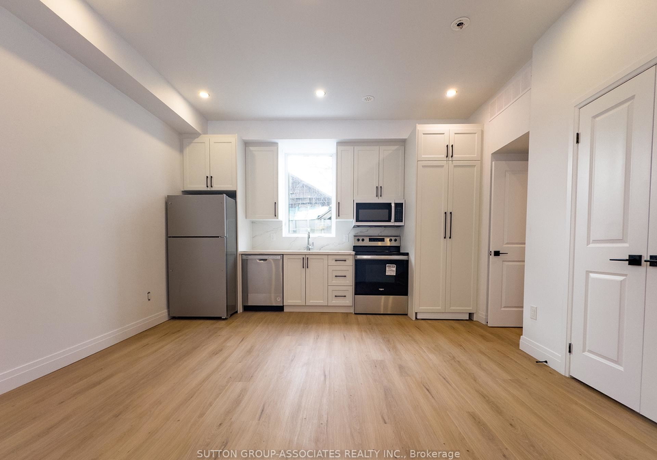 62-hartley-avenue-toronto-north-york-ontario-w13578610