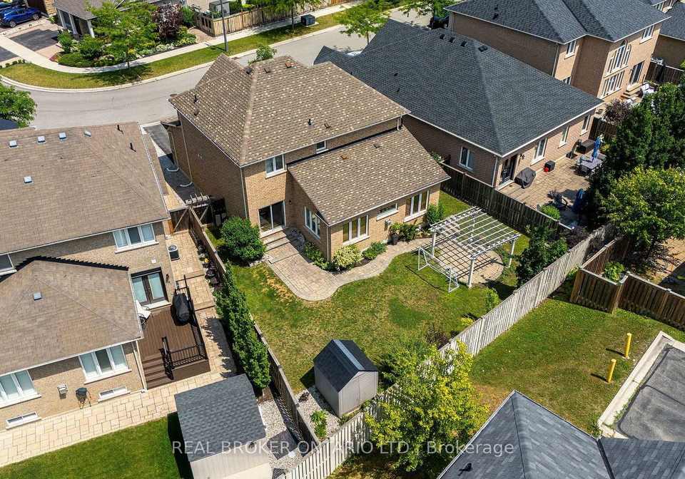 636-serafini-crescent-milton-ontario-w13578854