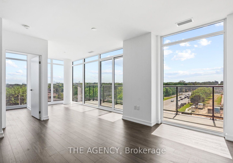 4010-eglinton-avenue-w-toronto-etobicoke-ontario-w13578942