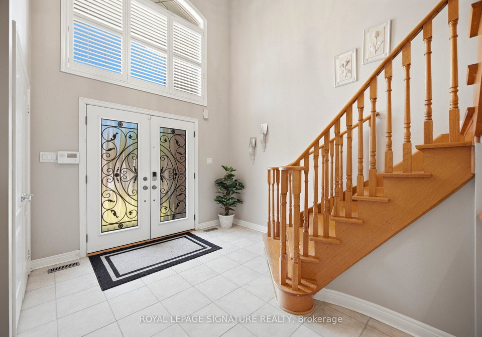 1420-derby-county-crescent-oakville-ontario-w13579014