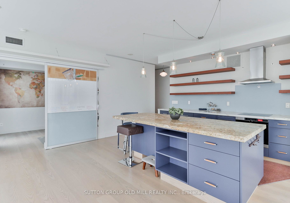 105-the-queensway-toronto-toronto-ontario-w13579092