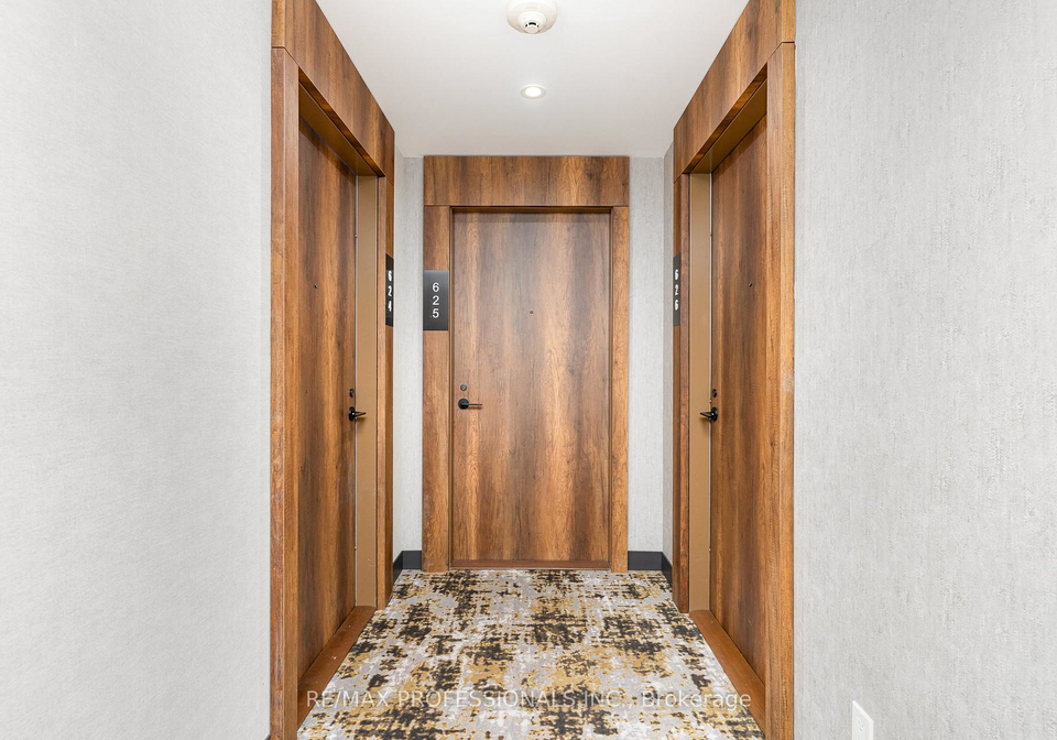 251-manitoba-street-toronto-etobicoke-ontario-w13579168