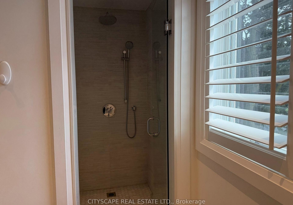 2009-waters-edge-drive-oakville-ontario-w13579512