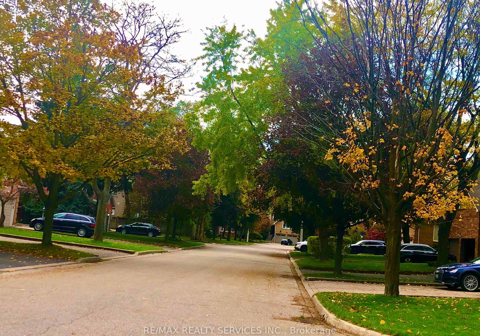 1543-polesden-drive-mississauga-ontario-w13579898