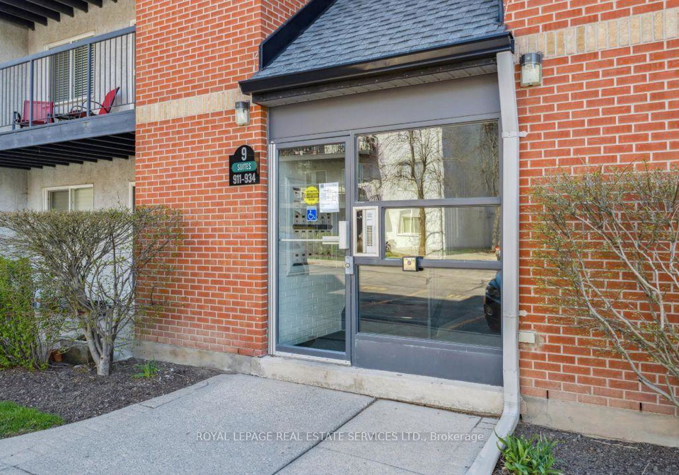 1450-glen-abbey-gate-oakville-ontario-w13579920