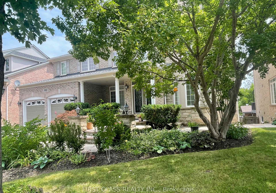 2084-bingley-crescent-oakville-ontario-w13579968