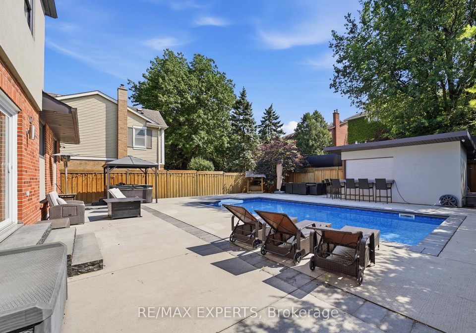 3656-sawmill-valley-drive-mississauga-ontario-w13579998
