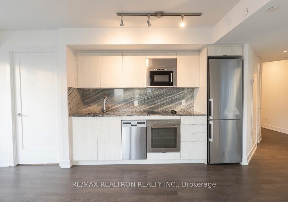 5-mabelle-avenue-toronto-etobicoke-ontario-w13580038