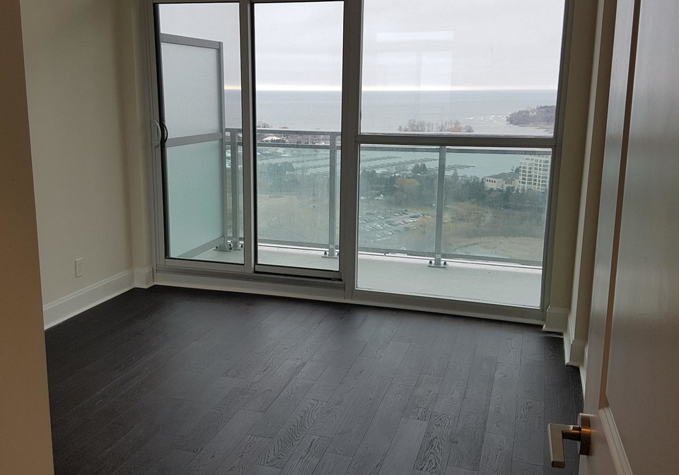 33-shore-breeze-drive-toronto-etobicoke-ontario-w13580046