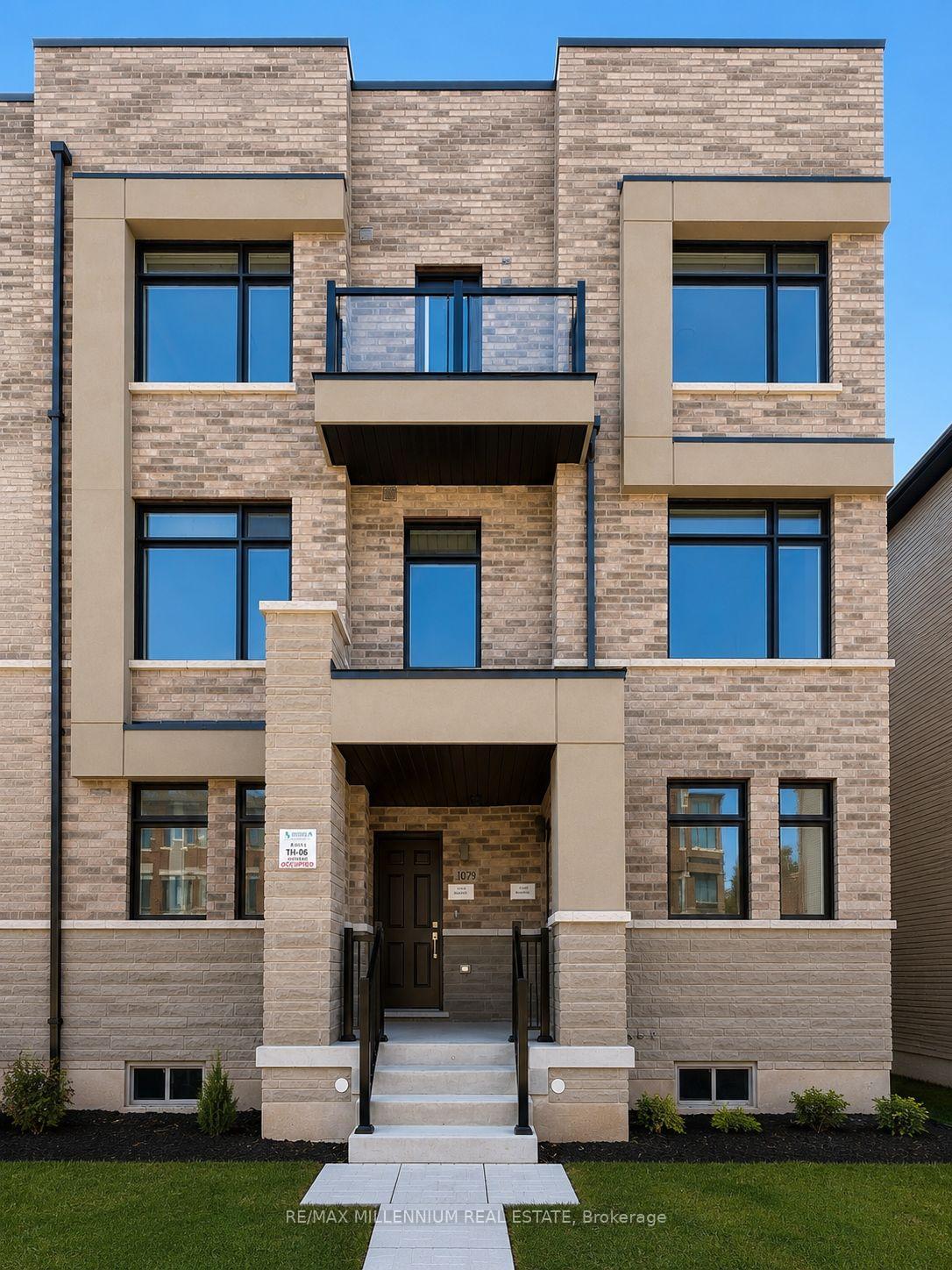 1079-wheat-boom-drive-oakville-ontario-w13580426